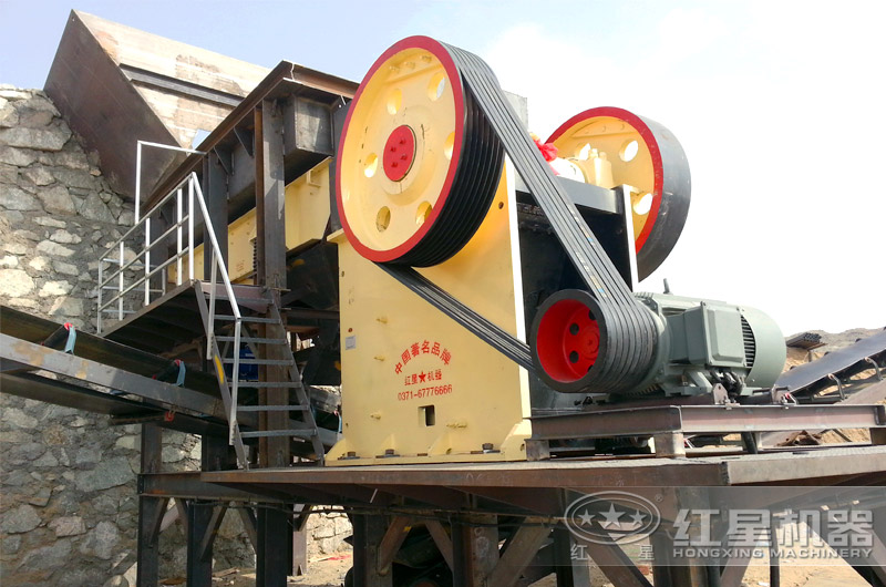 花崗巖制砂現場實拍 花崗巖制砂現場實拍