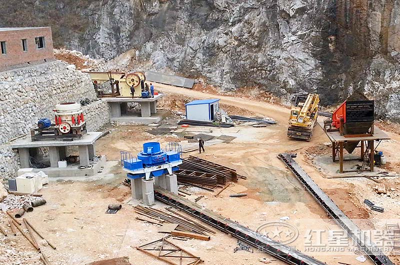 花崗巖制砂生產線安裝現場 花崗巖制砂生產線安裝現場