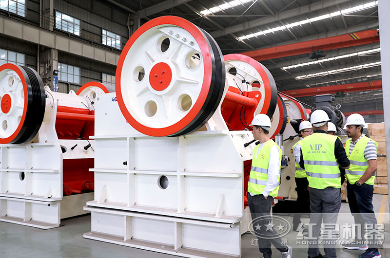 紅星客戶(hù)到廠(chǎng)參觀(guān)考察設(shè)備,近距離了解設(shè)備性能 紅星客戶(hù)到廠(chǎng)參觀(guān)考察設(shè)備,近距離了解設(shè)備性能