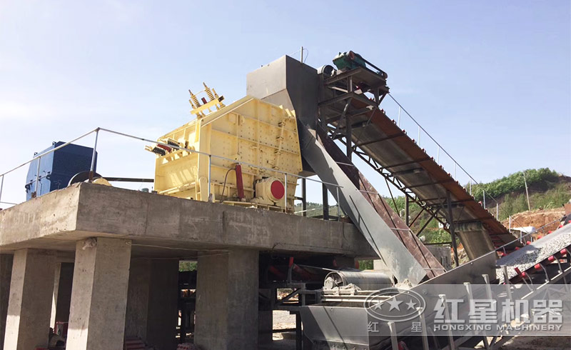 想買一臺破碎礦石的1315反擊破，多少錢？廠家給送貨嗎？