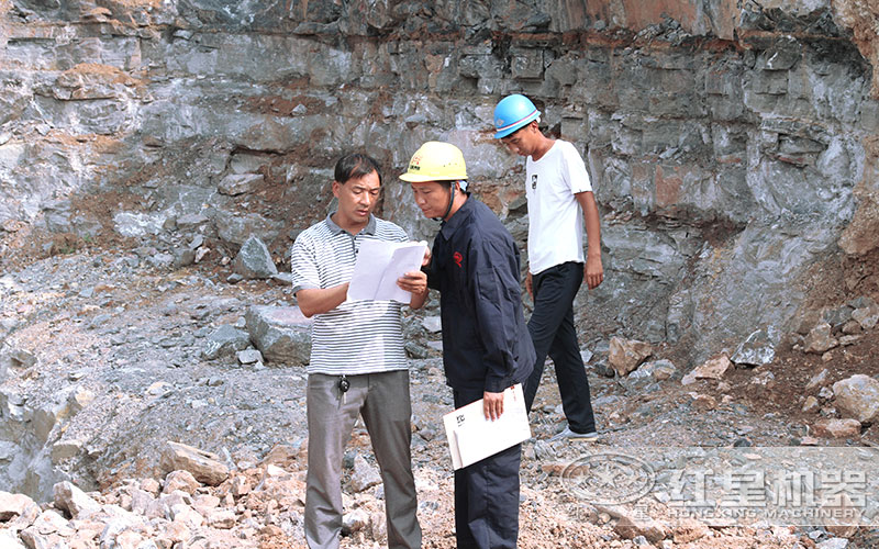 紅星機器技術人員到客戶現場設計生產線 紅星機器技術人員到客戶現場設計生產線